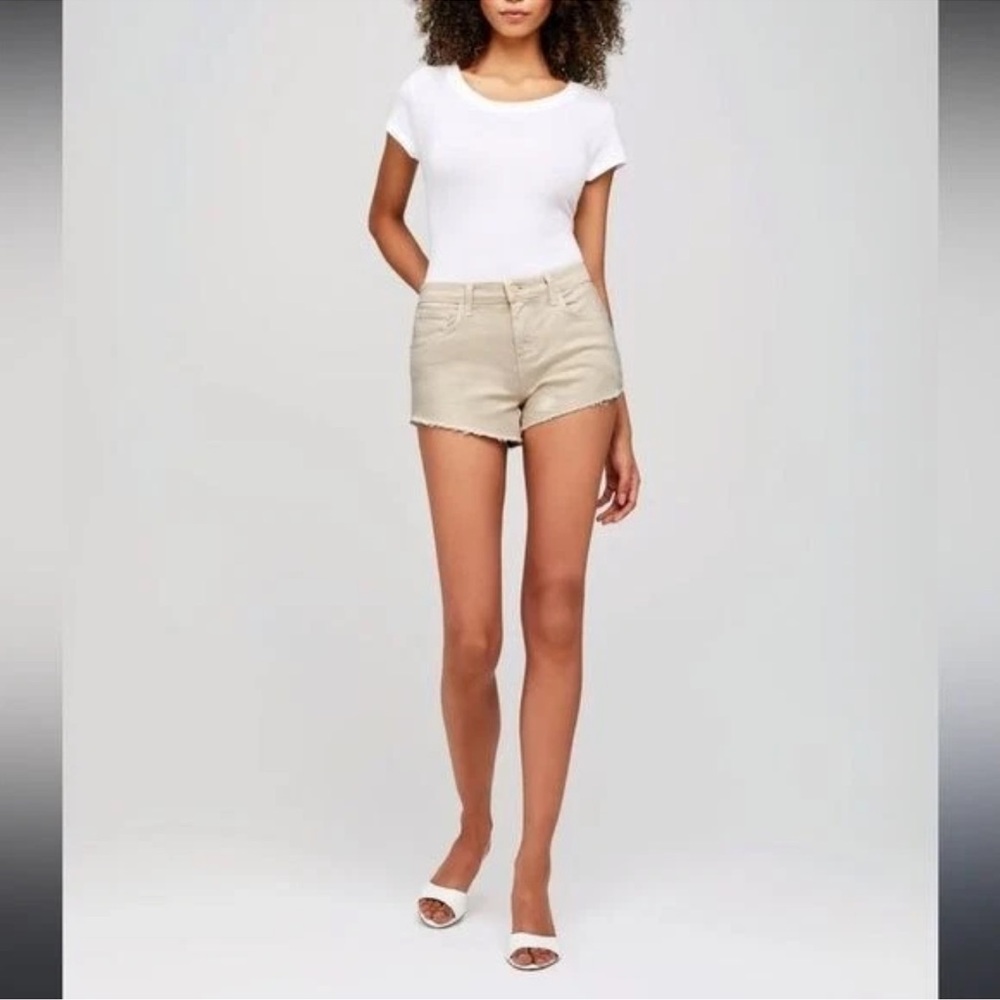 NWT L’AGENCE Audrey Mid-Rise Raw Hem Cut-Off Shorts Size 31 Biscuit Neutral - Picture 10 of 11